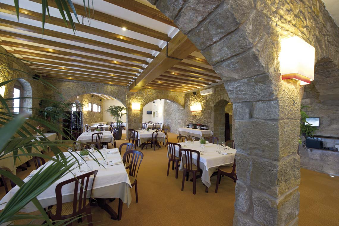 hostal restaurant Palouet - Cal Xuriguera hostal restaurant Palouet Cal Xuriguera